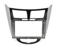 Рамка переходная HYUNDAI i-25, Accent, Solaris, Verna (10-17), DODGE Attitude (11-14) для дисплея 9 дюймов черно-серебристая Рамка переходная HYUNDAI i-25, Accent, Solaris, Verna (10-17), DODGE Attitude (11-14) для дисплея 9 дюймов черно-серебристая